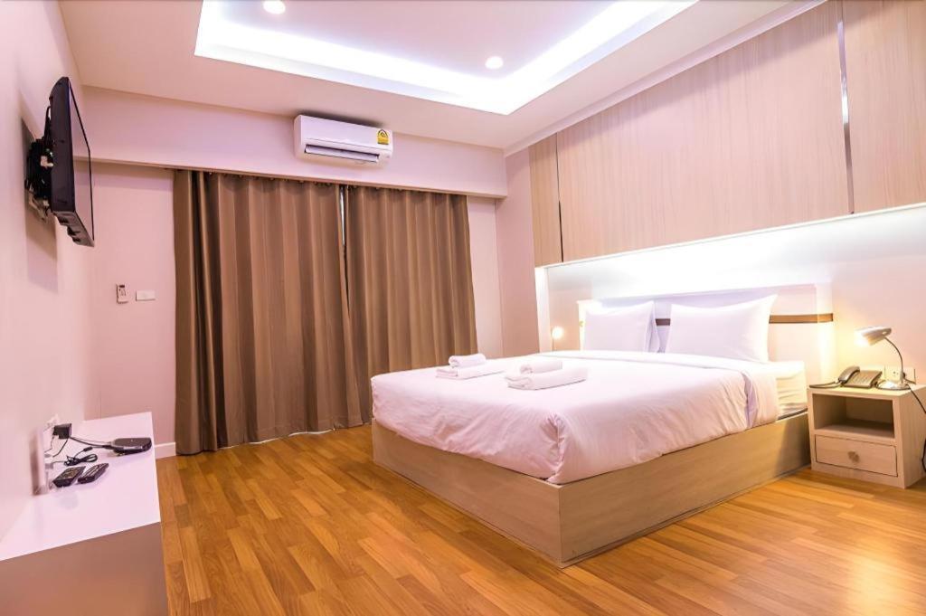 Hotel At At Udon