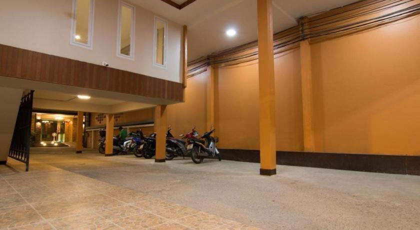 Hotel At At Udon