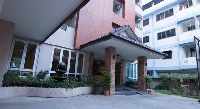 At At Udon Hotel 2*