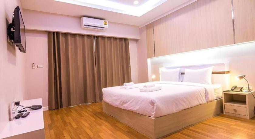 Hotel At At Udon 2*